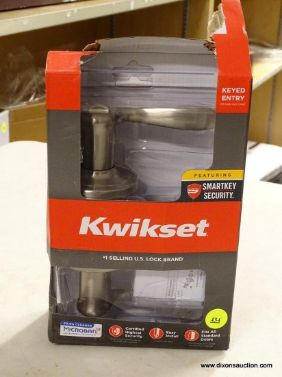 (R7) KWIKSET KEYED ENTRY DOORKNOB LEVER; TUNSTIN SATIN NICKEL LEVER WITH SMARTKEY SECURITY. BOX IS