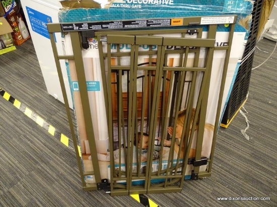 (R2) SUMMER INFANT MULTI-USE DECORATIVE EXTRA TALL WALK-THRU SAFETY GATE WITH A BRONZE FINISH.