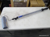 (R3) HOMERIGHT 43-IN INNER-FED PAINT ROLLER PAINTSTICK EZ TWIST. HOLDS PAINT IN THE HANDLE!