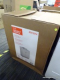 (R9) PROJECT SOURCE VANITY; PROJECT SOURCE 24.5-IN WHITE SINGLE SINK BATHROOM. PRODUCT NO.573274.
