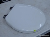 (R11) CHURCH WOOD ROUND SLOW-CLOSE TOILET SEAT. PRODUCT NO. (571468). COMES NEW WITHOUT BOX.