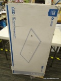 (R2) LITHONIA LIGHTING CPANL LED FLAT PANEL SHOP LIGHT WITH A BRIGHT WHITE COLOR AND 4000 LUMENS.