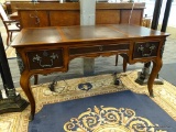 DREXEL HERITAGE WRITING DESK; REGENCE STYLE, LEATHER TOP, BUREAU WRITERS DESK WITH 3 DRAWERS, 2 PULL