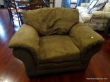 (UPSIT) MARCH FURNITURE OVERSIZED CHAIR; LIGHT BROWN MICROFIBER CHAIR WITH OVERSTUFFED BACK, AND