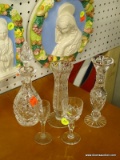 (WALL) LOT OF ASSORTED CRYSTAL GLASSWARE; 5 PIECE LOT OF CUT GLASS CRYSTAL TO INCLUDE A TOPIARY BUD