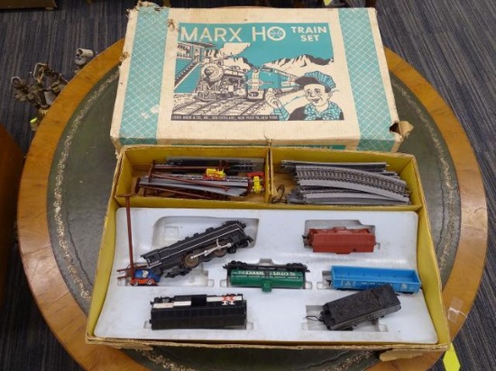 (R1) LOUIS MARKS AND CO. MARX HO TRAIN SET; VINTAGE CHILD'S TRAIN SET TOY. SOME PARTS MAY BE