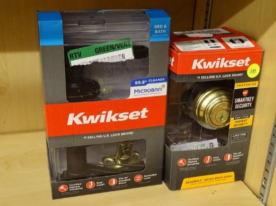 (R5) PAIR OF KWIKSET DOOR KNOBS; 2 PIECE LOT TO INCLUDE A BED & BATH VENETIAN BRONZE DOOR HANDLE SET