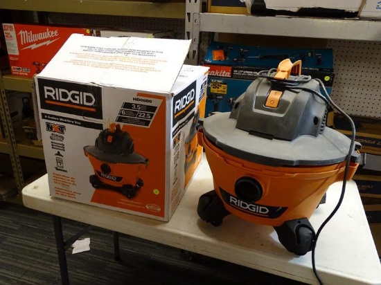 (WALL) RIDGID SHOP VACUUM; 6 GAL. 3.5-PEAK HP NXT WET/DRY SHOP VACUUM WITH FILTER, HOSE AND