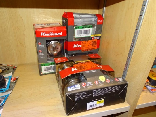 (R6) LOT OF KWIKSET SATIN NICKEL DOOR KNOB KITS; 3 PIECE LOT TO INCLUDE A HIGHEST SECURITY DEADBOLT