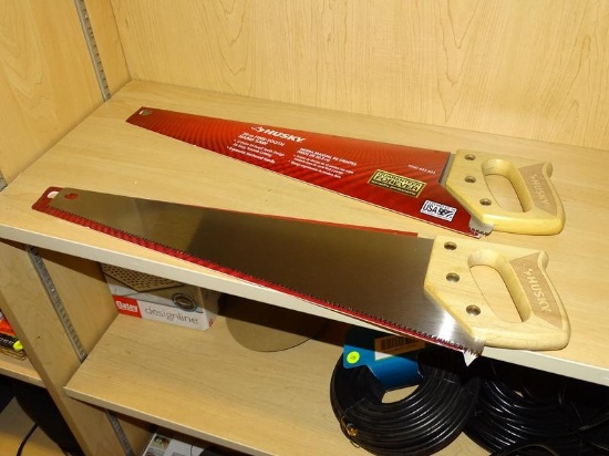 (R7) PAIR OF HUSKY 20" FINE-TOOTH HAND SAWS WITH A 12-POINT TRI BEVEL TOOTH DESIGN AND AN ERGONOMIC