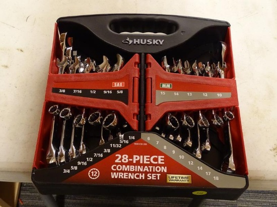(R7) HUSKY 28 PIECE COMBINATION WRENCH SET. MISSING 2 OF THE WRENCHES (7/16 AND 17).