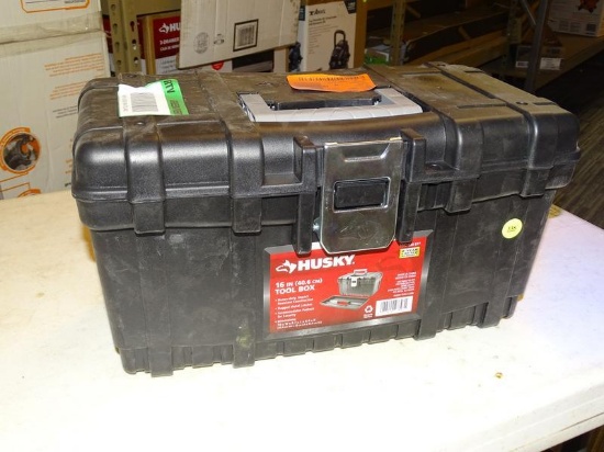 (R9) HUSKY 16 IN TOOL BOX; HEAVY DUTY PLASTIC TOOL BOX. MEASURES 16 IN X 8.7 IN X 9.4 IN. MISSING