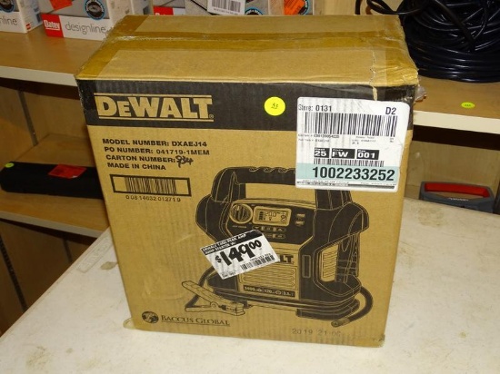 (R5) DEWALT JUMP STARTER WITH 1400 PEAK AMPS AND DIGITAL COMPRESSOR. MODEL NO. DXAEJ14. COMES IN