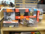 (R5) LOT OF DOOR KITS; 6 PIECE LOT TO INCLUDE A DEFIANT ELECTRONIC KEYPAD AND LEVER COMBINATION KIT,
