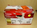 (R6) HUSKY GRAVITY FEED HVLP SPRAY GUN WITH 40 PSI AND 4 SCFM. COMES IN DAMAGED BOX.