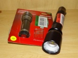 (R6) PAIR OF FLASHLIGHTS; 2 PIECE LOT TO INCLUDE A COAST HP450 10.5