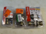 (R9) LOT OF ANTIQUE BRONZE KWIKSET DOOR HANDLES; 3 PIECE LOT TO INCLUDE 2 KEYED ENTRY DOOR KNOB KITS