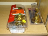 (R9) PAIR OF POLISHED BRASS KWIKSET KNOB KITS; 2 PIECE LOT INCLUDES A BED & BATH KIT AND A INACTIVE