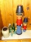 (DEN) LOT OF ASSORTED ITEMS; 8 PIECE LOT OF ASSORTED HOME DECORATIONS TO INCLUDE A CROCK, 2 BLUE