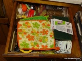 (KIT) DRAWER AND CABINET LOT; LOT INCLUDES KITCHEN UTENSILS, BAKING DISHES AND FOOD STORAGE