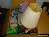 (BLUEBR) BOX LOT OF ASSORTED ITEMS; LOT TO INCLUDE A SET OF 4 PORCELAIN CHRISTMAS NAPKIN RINGS, A