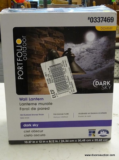 (R6) PORTFOLIO DOVRAY OIL-RUBBED BRONZE DARK SKY MEDIUM BASE OUTDOOR WALL LIGHT; MODEL #FS130125-28.