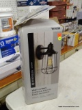 (R6) PORTFOLIO VALDARA 11.5-IN H BLACK MEDIUM BASE (E-26) OUTDOOR WALL LIGHT; MODEL #0616284. COMES