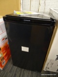 (R1) FRIGIDAIRE MINI FRIDGE; BLACK STAINLESS STEEL 4.4-CU FT FREESTANDING COMPACT REFRIGERATOR. ITEM