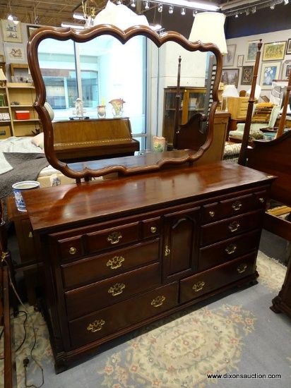 (R1) CONTINENTAL FURNITURE CO. DRESSER WITH MIRROR; MAHOGANY, CHIPPENDALE STYLE, 8 DRAWER DRESSER