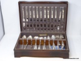 (R1) SILVERWARE AND CASE; APPROX. 77 PCS. OF COMMUNITY SILVER-PLATE FLATWARE IN MAHOGANY CASE