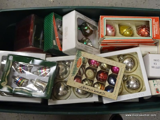 (SHELVES) TUB LOT OF ASSORTED GLASS ORNAMENTS; TUB LOT TO INCLUDE A LARGE AMOUNT OF BOXES, GLASS