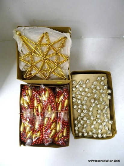 (BR) LOT OF ASSORTED DECORATIVE ORNAMENTS; LOT TO INCLUDE A SET OF 12 GOLD BEADED STAR ORNAMENTS, A