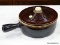 (TABLES) LIDDED CASSEROLE DISH WITH HANDLE - BROWN. HAS AN 8.5