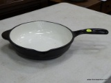 (TABLES) TIM LOVE COLLECTION, BLACK ENAMEL, CAST IRON SKILLET WITH 2 LIPS FOR POURING. MEASURES 2
