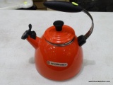 (TABLES) LE CREUSET RED ENAMELED STEEL, HALO TEA KETTLE - RED.