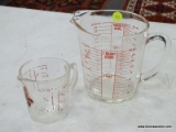 (RFRT) PAIR OF FIRE KING MEASURING CUPS; 2 PIECE LOT TO INCLUDE A 1 CUP #496 MEASURING CUP AND A 4