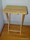 (FMR) TV TABLE; FOLDING MAPLE TV TABLE- 19 IN X 15 IN X 26 IN