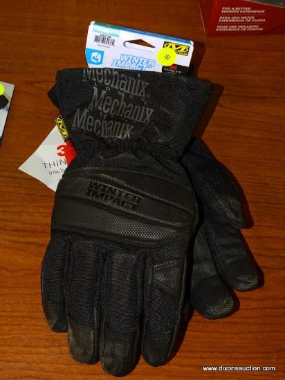(RWALL) MECHANIX WEAR X-LARGE, BLACK POLYESTER, MEN'S INSULATED WINTER GLOVES. RETAILS FOR $29.98.