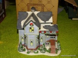 (BD2) PORCELAIN HOUSE; PORCELAIN VICTORIAN LIGHT UP HOUSE FROM THE ST. NICHOLAS COLLECTION- 8 IN X 7