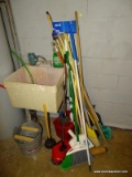 (BASE) BROO/MOP LOT; LOT OF BROOMS AND MOPS