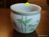 (R3) PORCELAIN PLANTER; 4.5