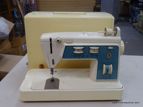 SINGER TOUCH & SEW, SPECIAL ZIG-ZAG SEWING MACHINE MODEL 756.