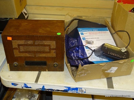 LOT OF ASSORTED ITEMS; BOX LOT TO INCLUDE A SONY DREAM MACHINE ALARM CLOCK, A VINTAGE RADIO, AND