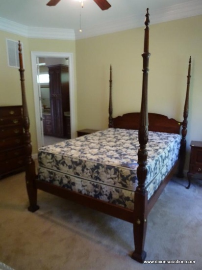 (MBED) QUEEN 4 POSTER BED; PENNSYLVANIA HOUSE QUEEN SIZE CHERRY RICE CARVED 4 POSTER BED- EXCELLENT