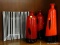 (R3) GLASS VASES AND GLASS PLATE; 4 PIECE LOT TO INCLUDE A SET OF 3 RED AND BLACK GLASS VASES (2 ARE