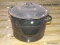 (R4) BLACK ENAMELED STEEL STOCK POT W/ LID. MEASURES 9.5