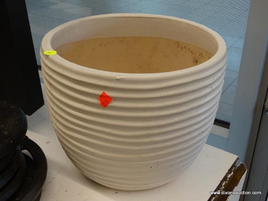 (R1) ALLEN + ROTH 12.2 QT PLANTER - CREAM. MEASURES 10" TALL WITH AN 11" DIAMETER.