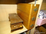 (SHELVES) SEWING TABLE DRAWERS AND CONTENTS; LOT TO INCLUDE A SET OF 3 SEWING TABLE DRAWERS, 2 TABLE