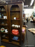 (R2) BENNINGTON SOLID PINE BOOKCASE; STAINED PINE, 5-SHELF BOOKCASE WITH DENTAL MOLDING AND AN ARCH