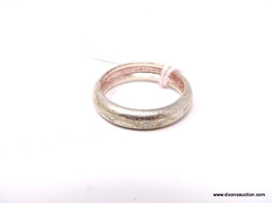 .925 STERLING SILVER OVER COPPER MENS WEDDING BAND. APPROX. SIZE 8-1/2.